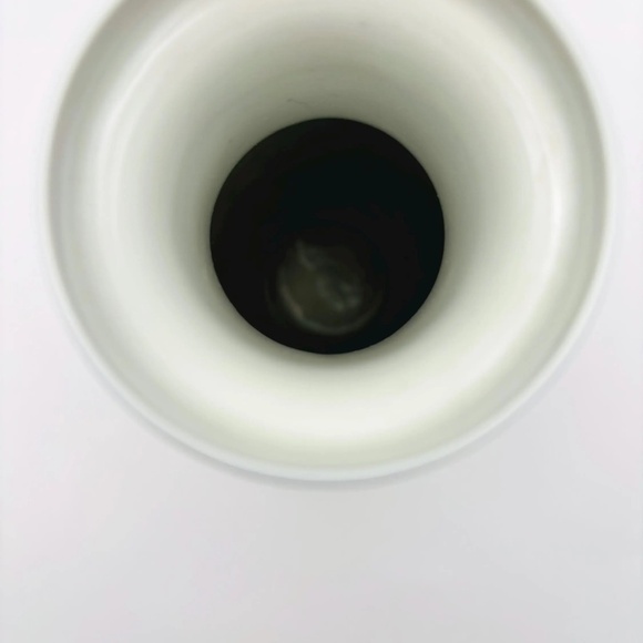 Chinese Blue and White Porcelain Vase With Dragon Design 8" - Picture 9 of 14